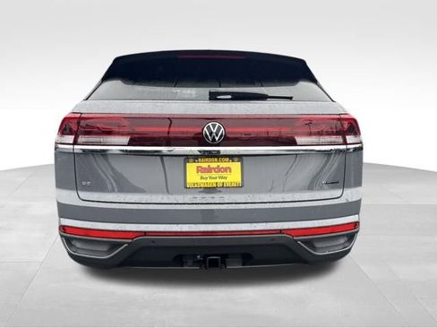 New 2026 Volkswagen Atlas Cross Sport SE image 6
