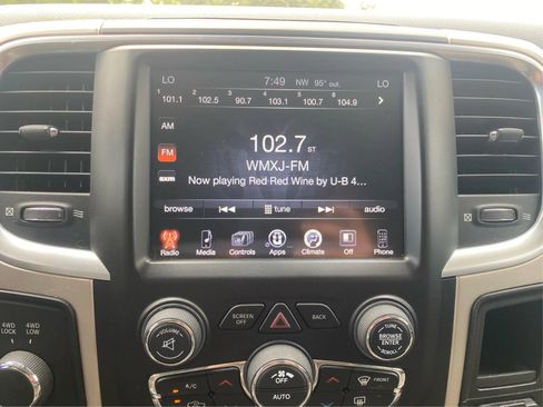 Used 2017 RAM 2500 Big Horn w/ Sport Appearance Group AWD/4WD image 12