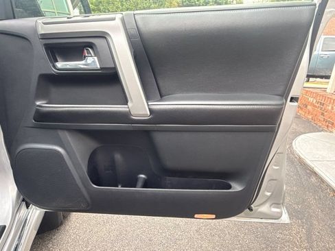 Used 2015 Toyota 4Runner Limited w/ Four Season Floor Mat Package AWD/4WD image 16
