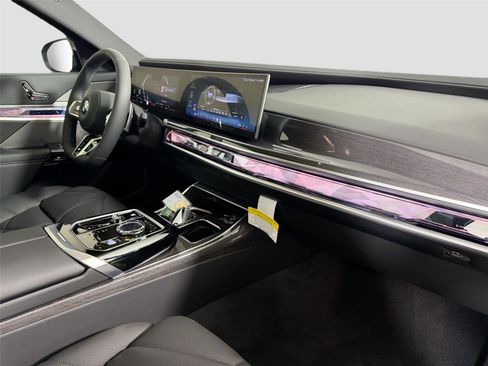 New 2026 BMW 740i RWD image 29