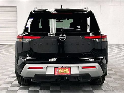 New 2025 Nissan Pathfinder Platinum w/ Lighting Package (N93) AWD/4WD image 5