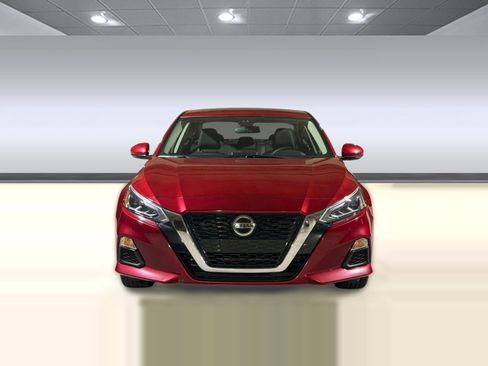 Used 2022 Nissan Altima 2.5 SV w/ SV Premium Package image 5