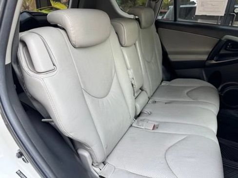 Used 2011 Toyota RAV4 Limited AWD/4WD image 21