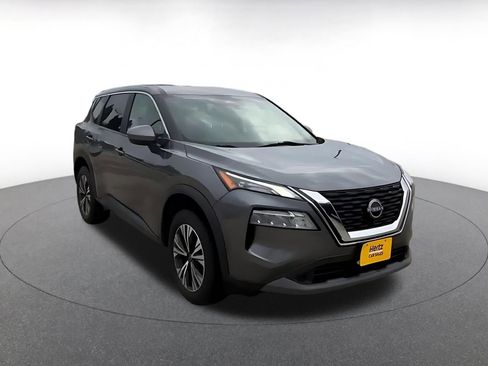 Used 2023 Nissan Rogue SV AWD/4WD image 3