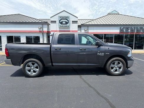 Used 2019 RAM 1500 Tradesman w/ Tradesman SXT Package AWD/4WD image 9