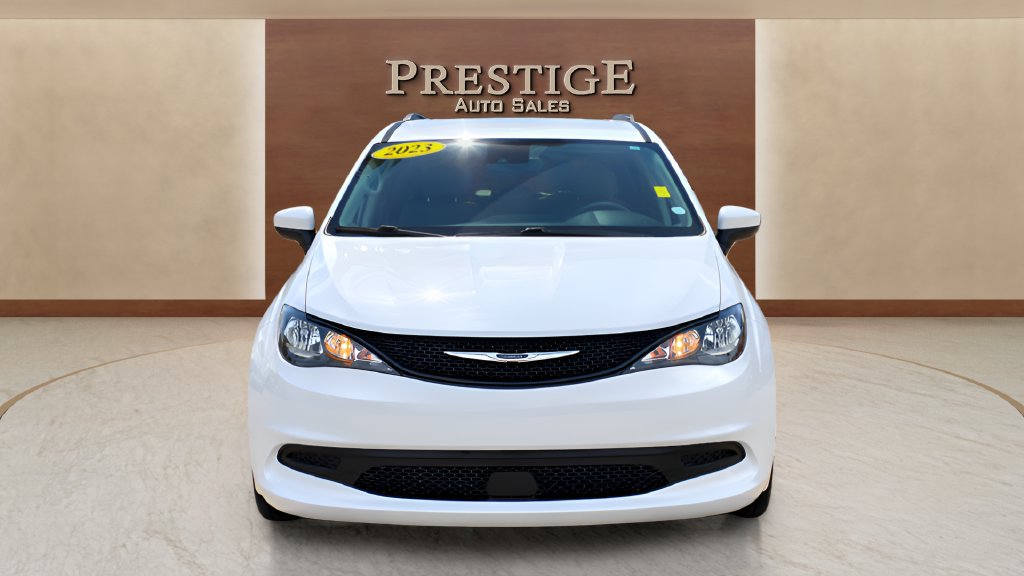 Used 2023 Chrysler Voyager LX FWD image 42