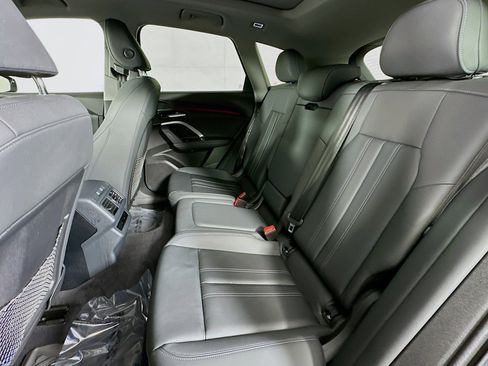 Used 2025 Audi Q5 Premium w/ Convenience Package AWD/4WD image 9