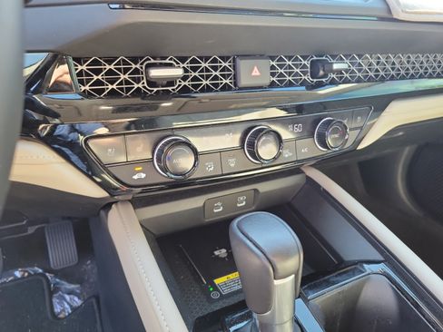 Used 2024 Honda Accord Touring image 18