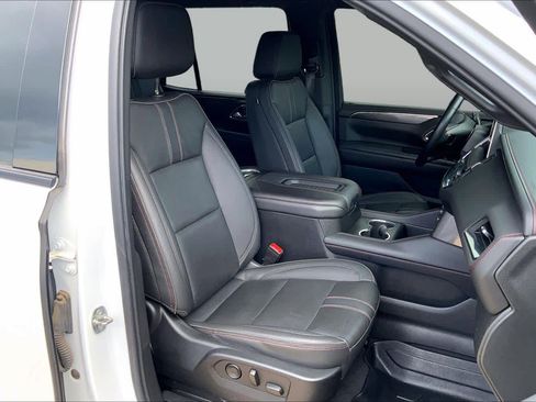 Used 2022 Chevrolet Tahoe RST w/ Luxury Package RWD image 9