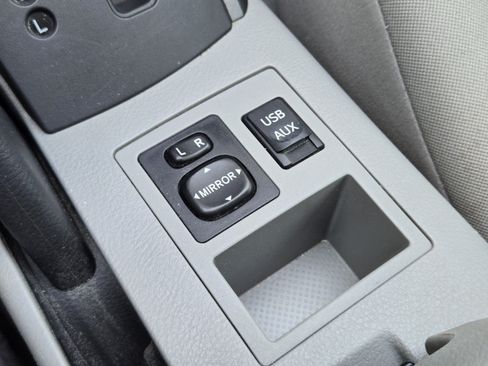 Used 2012 Toyota RAV4 FWD w/ Value Pkg image 16