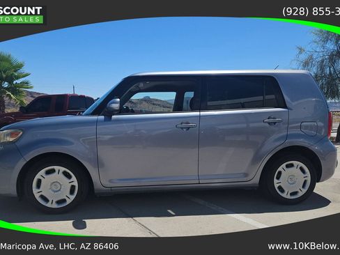 Used 2009 Scion xB FWD image 3