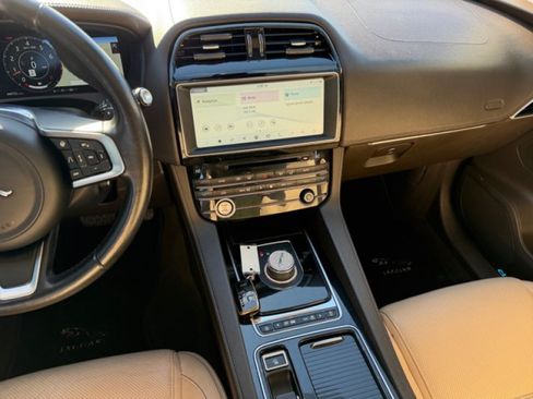 Used 2020 Jaguar F-PACE Prestige AWD/4WD image 14