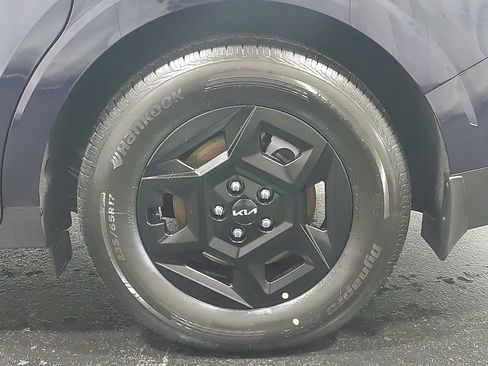 New 2026 Kia Carnival FWD image 35