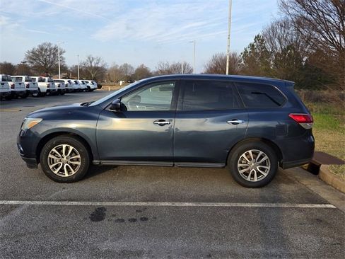 Used 2014 Nissan Pathfinder S image 4