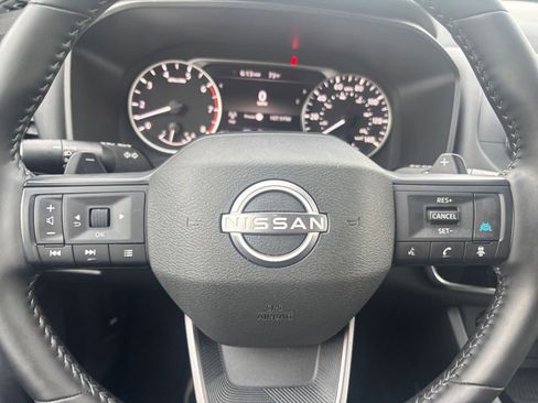 Used 2025 Nissan Rogue SV AWD/4WD image 30
