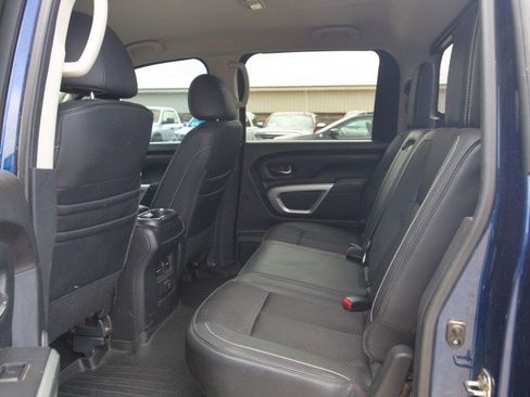 Used 2017 Nissan Titan PRO-4X AWD/4WD image 30