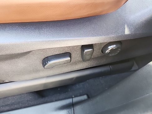 Used 2023 Subaru Ascent Touring image 29