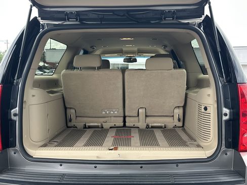 Used 2012 GMC Yukon XL 2500 SLE w/ Convenience Package RWD image 14