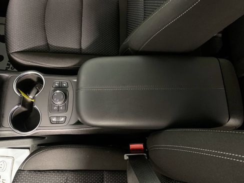 Certified 2024 GMC Terrain SLE w/ Driver Convenience Package AWD/4WD image 20