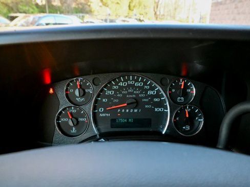 Used 2024 GMC Savana 2500 w/ Driver Convenience Package image 23