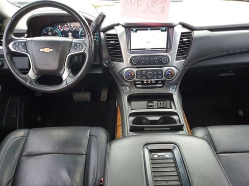 Used 2018 Chevrolet Suburban Premier image 27