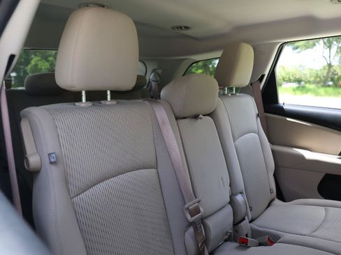 Used 2017 Dodge Journey SXT w/ Comfort/Convenience Group FWD image 14