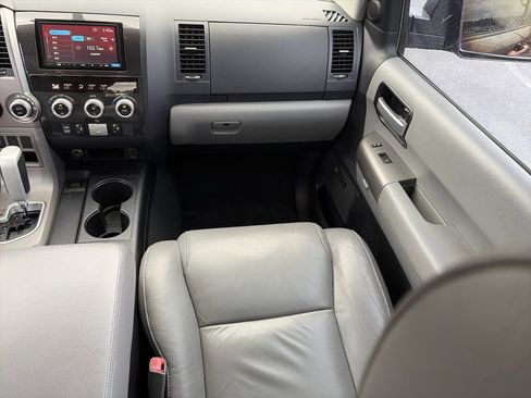 Used 2017 Toyota Sequoia Limited w/ Safety & Convenience Package RWD image 16