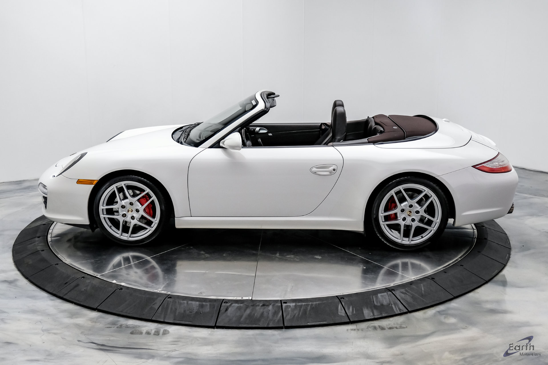 Used 2011 Porsche 911 Carrera S RWD image 9
