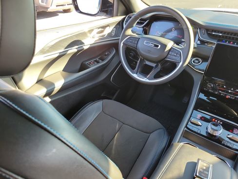 Used 2024 Jeep Grand Cherokee Trailhawk w/ Advanced Protech Group II image 15