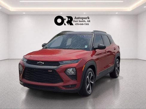 Used 2022 Chevrolet TrailBlazer RS FWD image 2