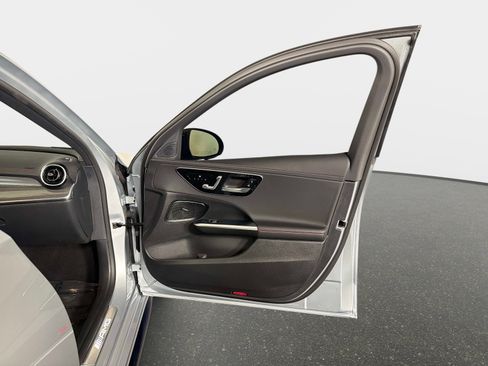 Used 2025 Mercedes-Benz C 43 AMG 4MATIC Sedan image 22