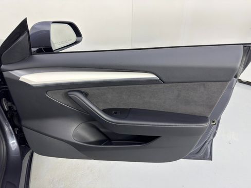 Used 2022 Tesla Model 3 image 43