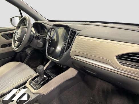 Used 2025 Subaru Forester Premium AWD/4WD image 30