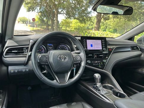 Used 2023 Toyota Camry SE FWD image 13