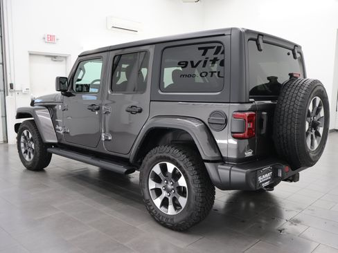Used 2022 Jeep Wrangler Unlimited Sahara w/ LED Lighting Group AWD/4WD image 5