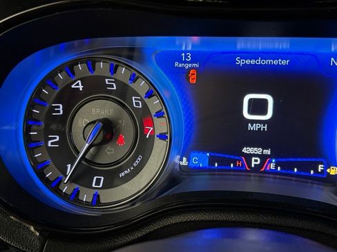 Used 2023 Chrysler 300 S w/ Comfort Group RWD image 33