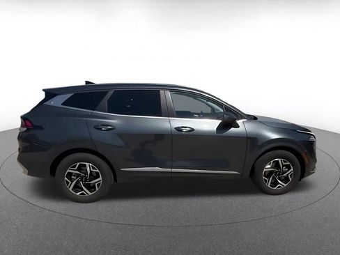 Used 2025 Kia Sportage LX FWD image 16