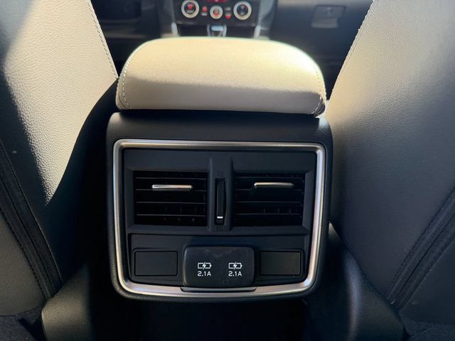 Used 2023 Subaru Forester Limited AWD/4WD image 12