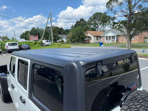 Used 2021 Jeep Wrangler Unlimited Sport AWD/4WD image 71