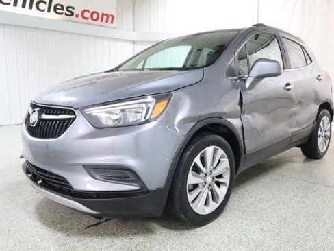 Used 2020 Buick Encore Preferred w/ Safety Package image 2
