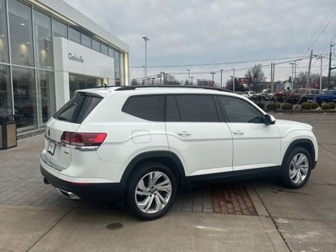 Used 2023 Volkswagen Atlas SE w/ Panoramic Sunroof Package image 9