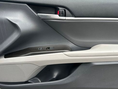 Used 2023 Toyota Camry LE image 20