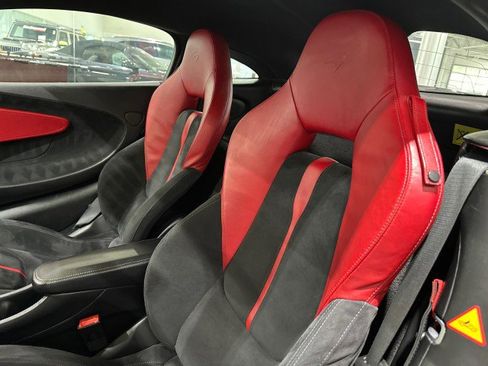 Used 2017 McLaren 570S Coupe RWD image 45