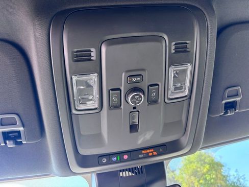 New 2025 Chevrolet Tahoe Premier AWD/4WD image 28