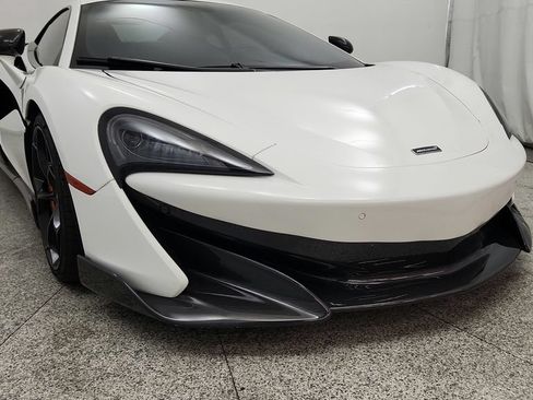 Used 2019 McLaren 600LT RWD image 11