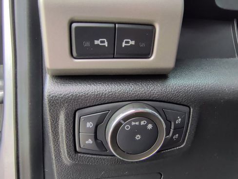 Used 2020 Ford F150 Lariat w/ Equipment Group 502A Luxury AWD/4WD image 15