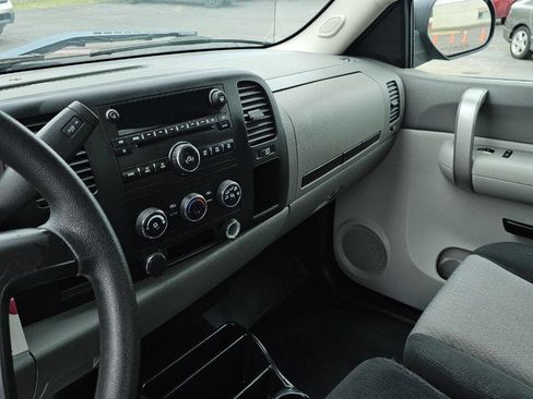 Used 2009 Chevrolet Silverado 1500 W/T image 18