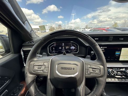 Certified 2024 GMC Sierra 1500 Denali Ultimate image 17