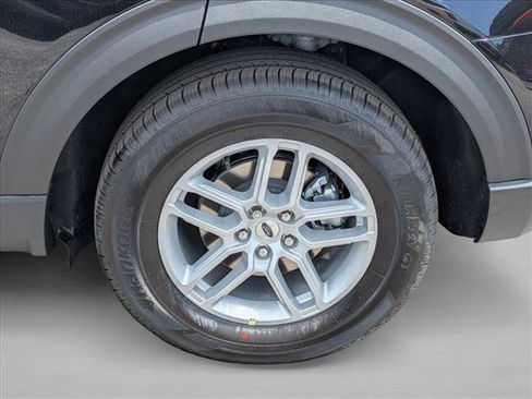 New 2026 Ford Explorer Active RWD image 10