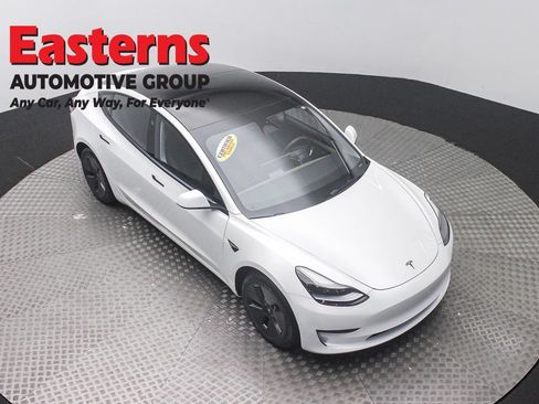 Used 2023 Tesla Model 3 Standard Range RWD image 3